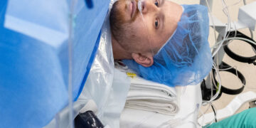 Transplantacija bubrega budan pacijent