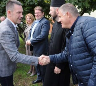 Gradonačelnik Kraljeva - Neposredni kontakti